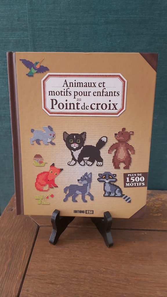 Livre créatif : Animaux et motifs pour enfants au point de croix - ESI