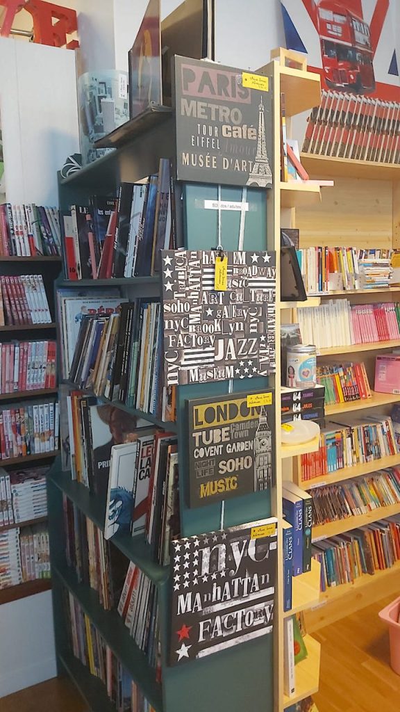 3 Tableaux noir, jaune et blanc