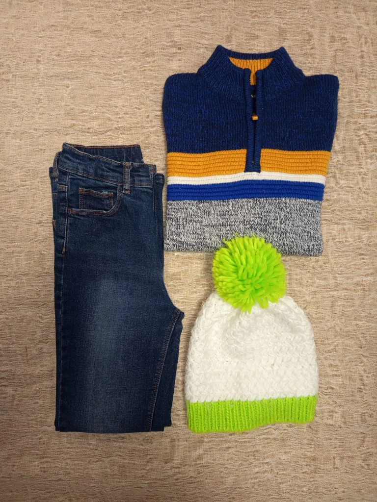 Jean - Kiabi - 10 ans - 4€ - pull - in extenso - 10 ans - 6€ - bonnet - 2€