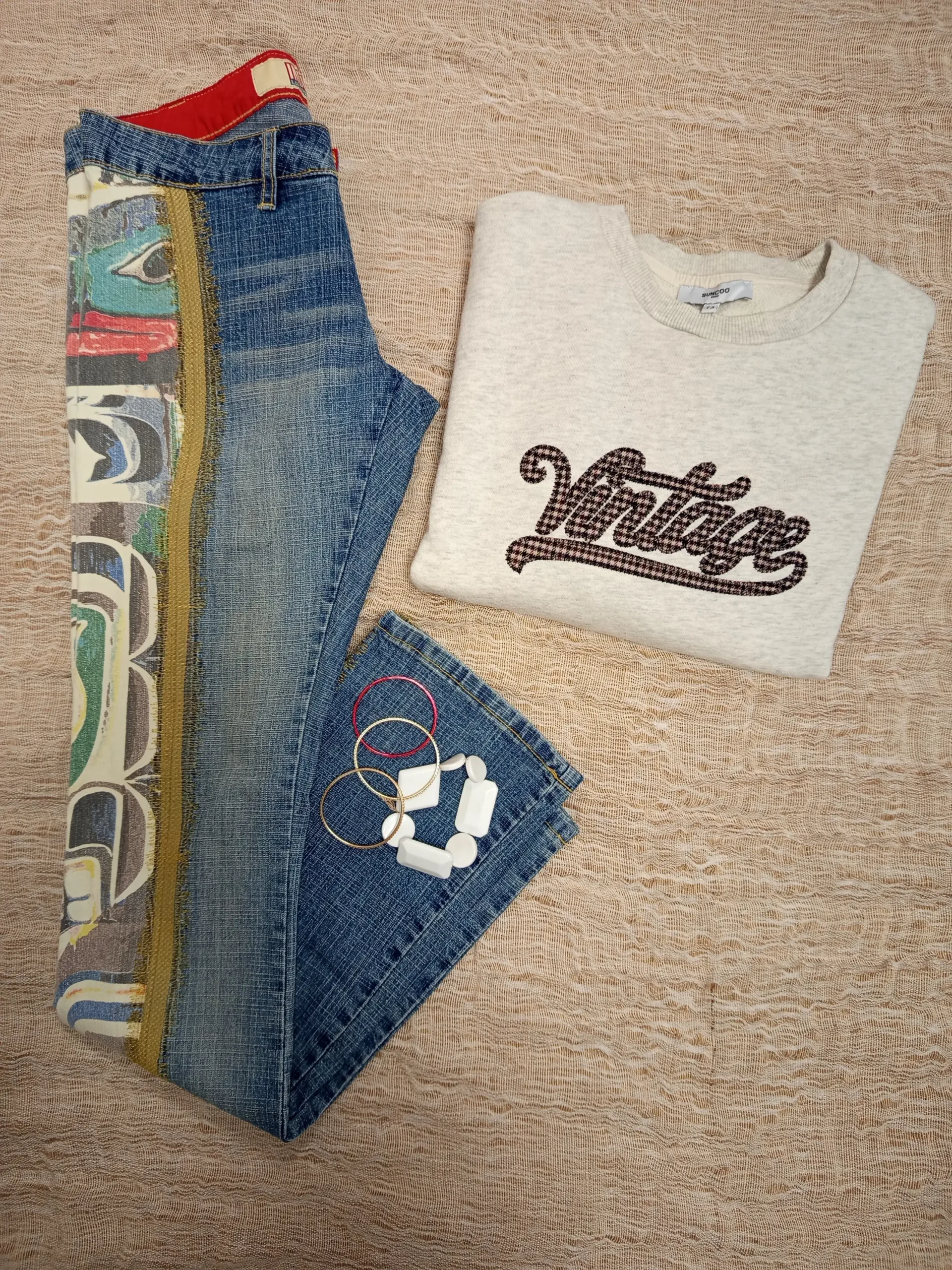 Pantalon - 10€ - 36 - sweat - suncoo - 9€ - taille 3 - bracelet - 1€